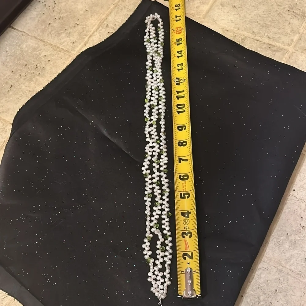 Pearl & Green Crystal Necklace (1) - Picture 5 of 5